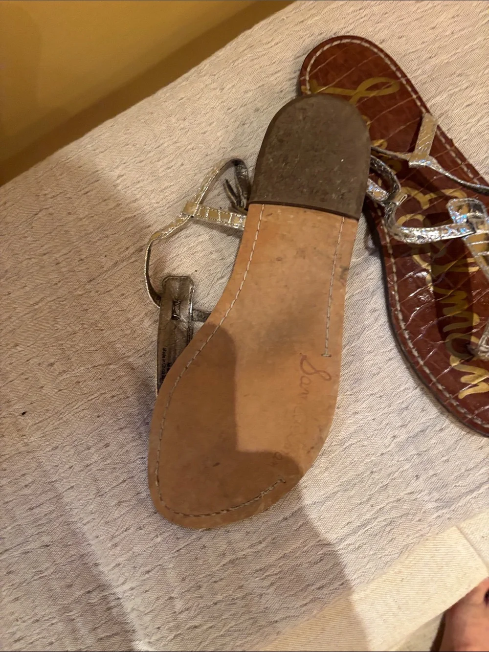 Sam Edelman Metallic Silver Croc-Embossed Thong Sandals